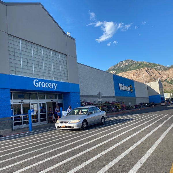 Walmart Supercenter Hipermercado en Harrisville