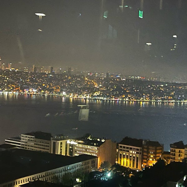 Photo taken at City Lights Restaurant &amp; Bar InterContinental Istanbul by Onay Y. on 8/18/2022