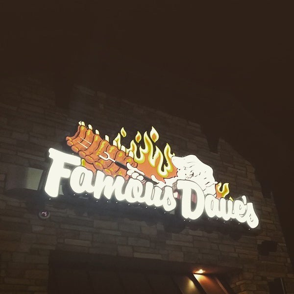 Photo taken at Famous Dave&#39;s by Orlando P. on 2/27/2015