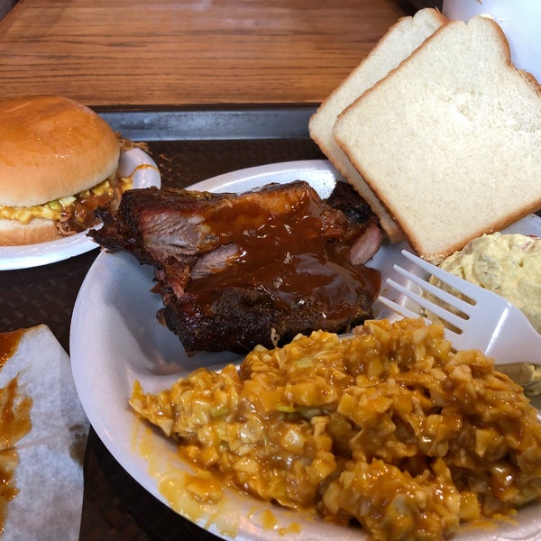 Photo taken at Mike and Ed&#39;s Bar-B-Q by Brent M. on 8/4/2018