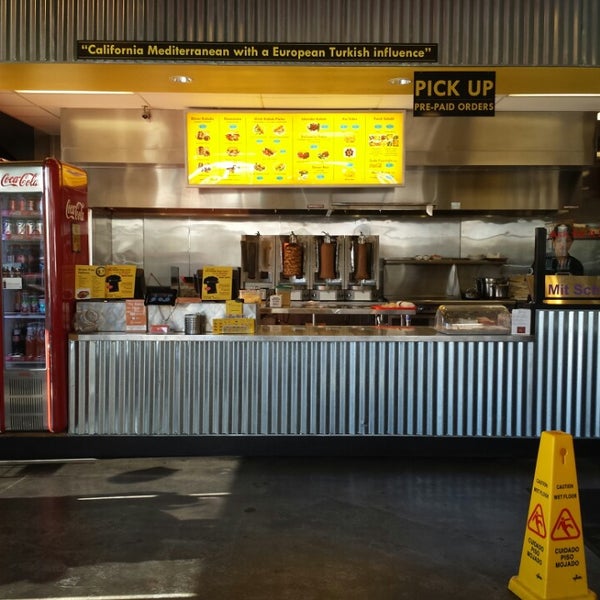 Foto tirada no(a) The Kebab Shop por Riley C. em 1/2/2014