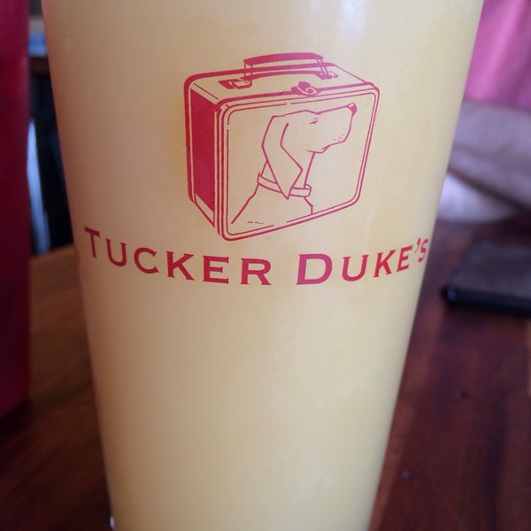 Photo taken at Tucker Duke&#39;s Lunchbox Boca Raton by Jeffrey S. on 4/6/2018