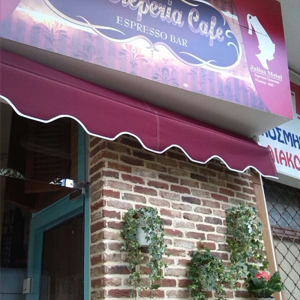 9/20/2013 tarihinde Natasha M.ziyaretçi tarafından La Creperia Cafe'de çekilen fotoğraf