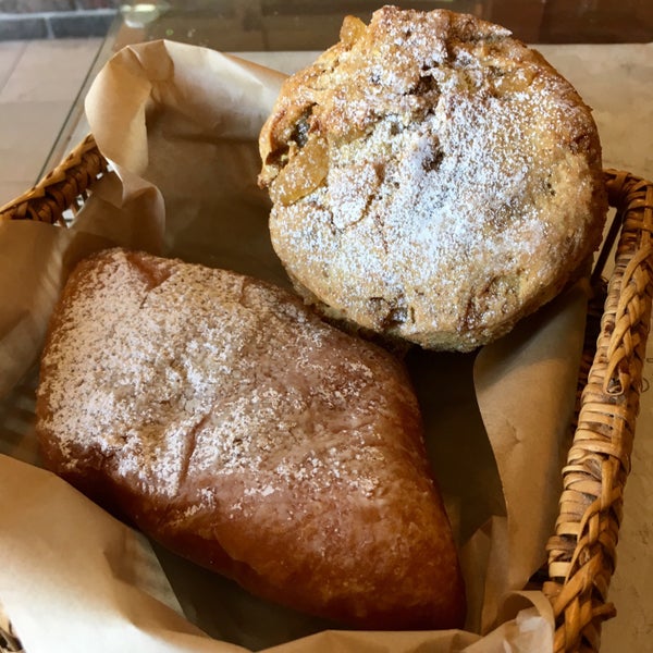Breads on Oak Uptown Carrollton New Orleans, LA