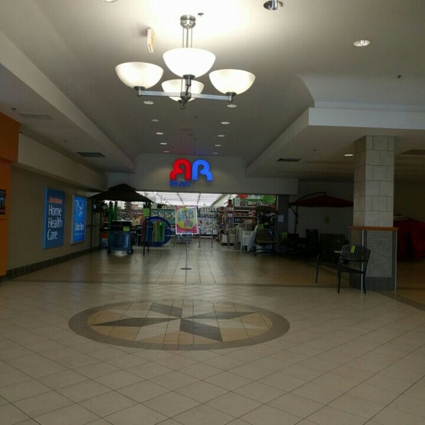 Yarmouth Mall Shopping Mall in Yarmouth