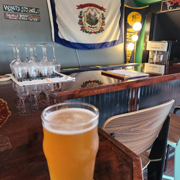 Apothecary Ale House & Café Downtown 227 Chestnut St