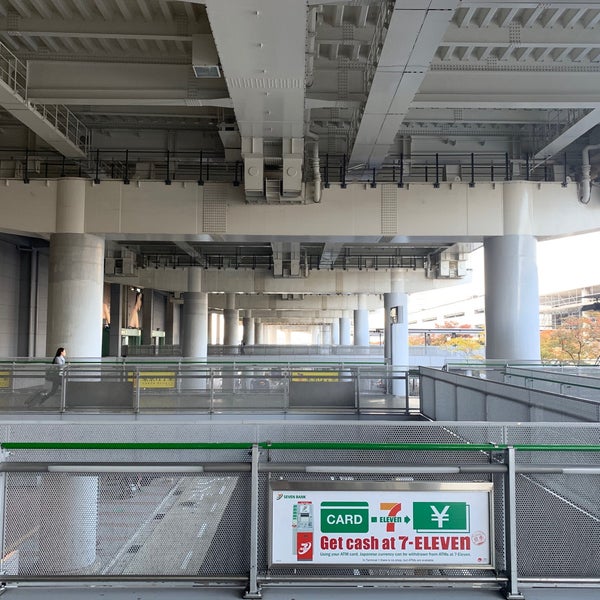 トヨタレンタカー 関西空港店