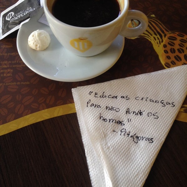 5/15/2014 tarihinde Gabriel P.ziyaretçi tarafından Grão Brasil Café'de çekilen fotoğraf