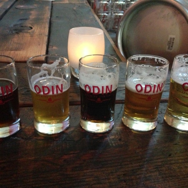 6/15/2013にDrew M.がAsgard Tavern by Odin Brewing Companyで撮った写真
