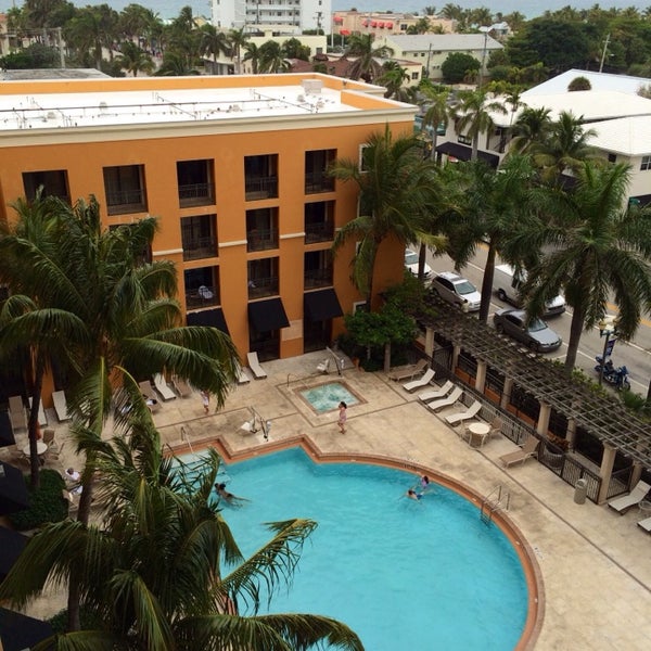 Foto tirada no(a) Residence Inn by Marriott Delray Beach por Sean O. em 3/29/2014