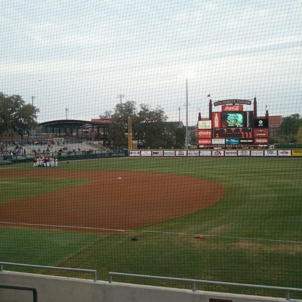 Martin field. Martin field. Marty fielding. Каспиан филд. Стадион мичиган.