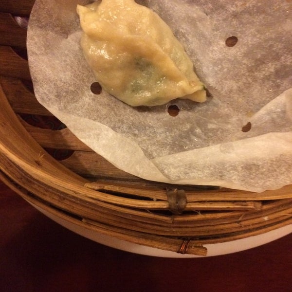 10/5/2015 tarihinde Josh N.ziyaretçi tarafından Mother&#39;s Dumplings'de çekilen fotoğraf