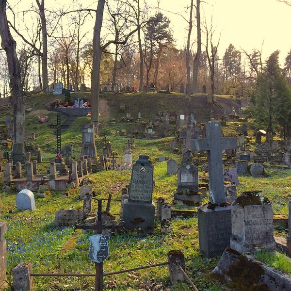 Foto tirada no(a) Rasų kapinės | Rasos cemetery por JL f. em 4/12/2015