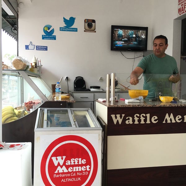 Photo taken at Waffle Memet by Seval E. on 5/22/2016