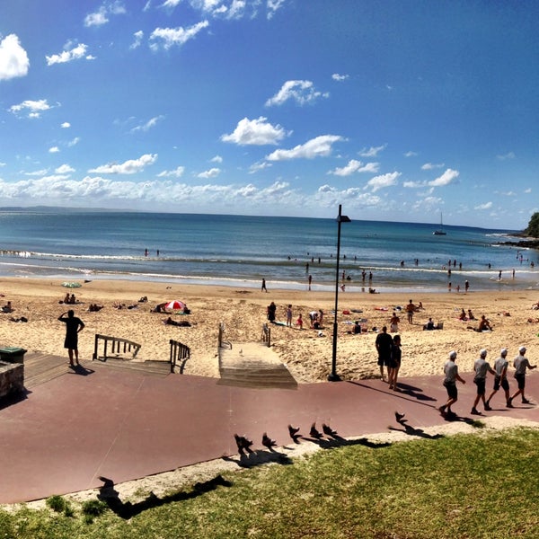 Foto tomada en Noosa Heads Surf Club  por Jim B. el 4/24/2013