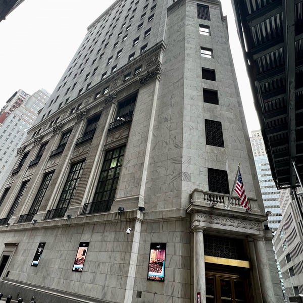 Foto tirada no(a) New York Stock Exchange por John em 10/27/2023