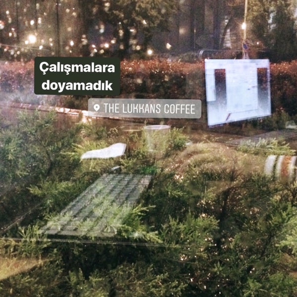 Снимок сделан в The Lukkans Coffee пользователем Erva Ş. 4/8/2019