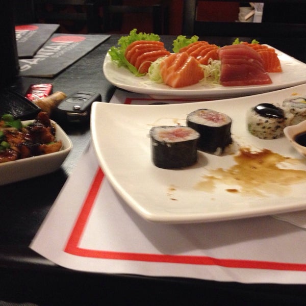 รูปภาพถ่ายที่ Gantan Sushi Lounge โดย Ricardo S. เมื่อ 4/16/2014