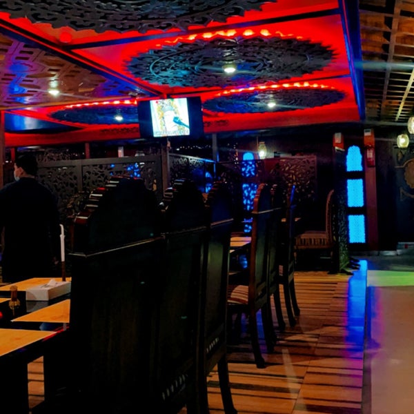 รูปภาพถ่ายที่ Shikara restaurant โดย Soul 🐎 เมื่อ 9/2/2022