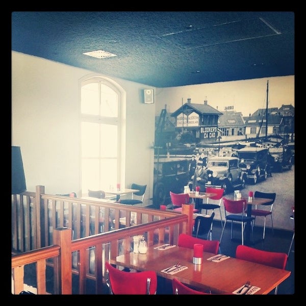 5/22/2014 tarihinde Hun L.ziyaretçi tarafından Café-Restaurant Blooker'de çekilen fotoğraf