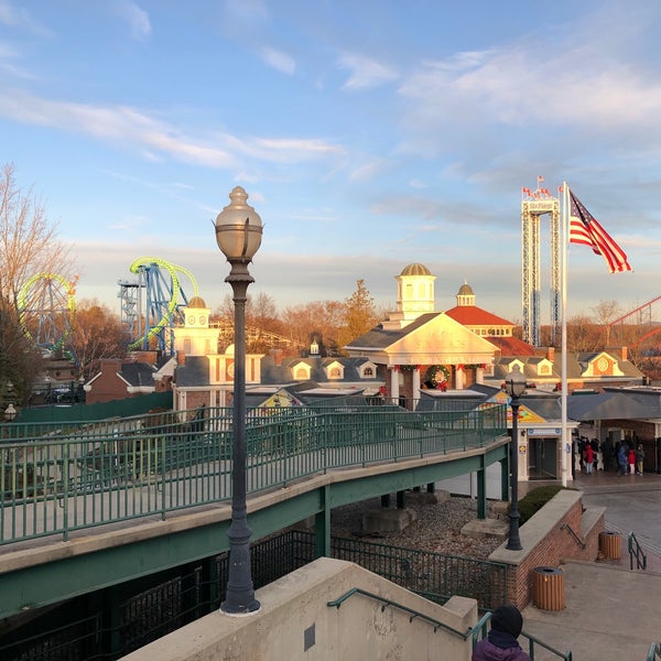 Снимок сделан в Six Flags New England пользователем Jay S. 11/29/2019