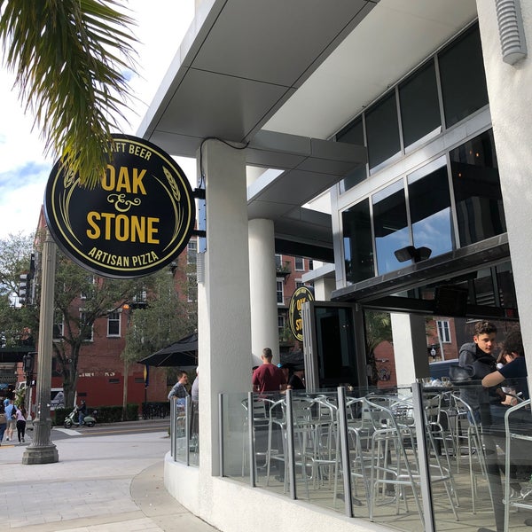 Foto tirada no(a) Oak &amp; Stone Saint Petersburg, Florida 33701 por Jay S. em 12/27/2019