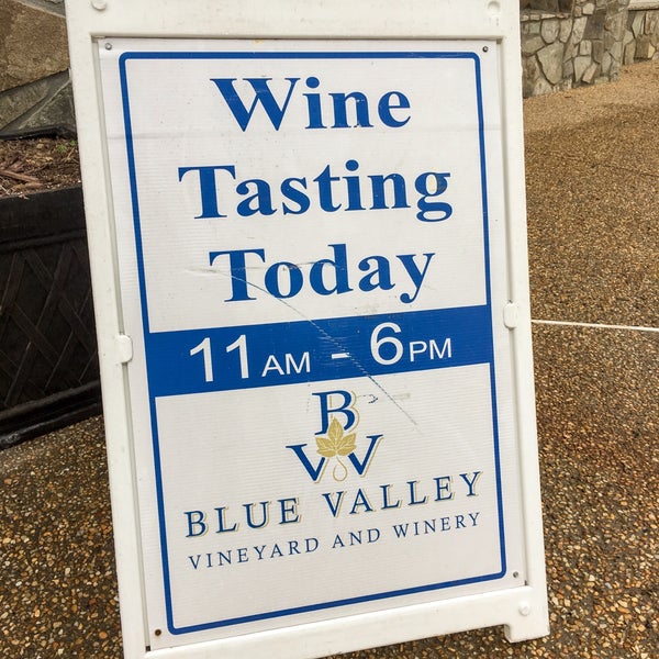 รูปภาพถ่ายที่ Blue Valley Vineyard and Winery โดย Jay S. เมื่อ 2/12/2017