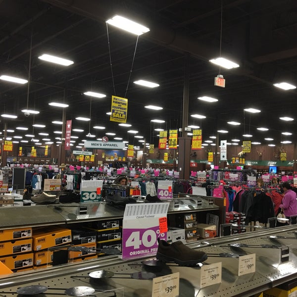 Gander Mountain (Now Closed) Woodbridge, VA