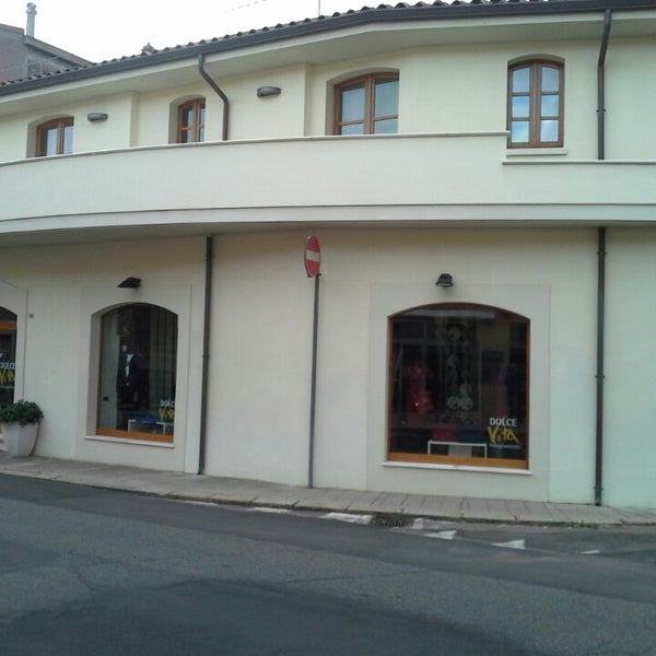 Dolce Vita Abbigliamento 2 visiteurs