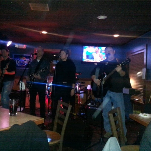 Photo taken at Gipper&#39;s Restaurant &amp; Bar by Caitlin F. on 2/16/2014