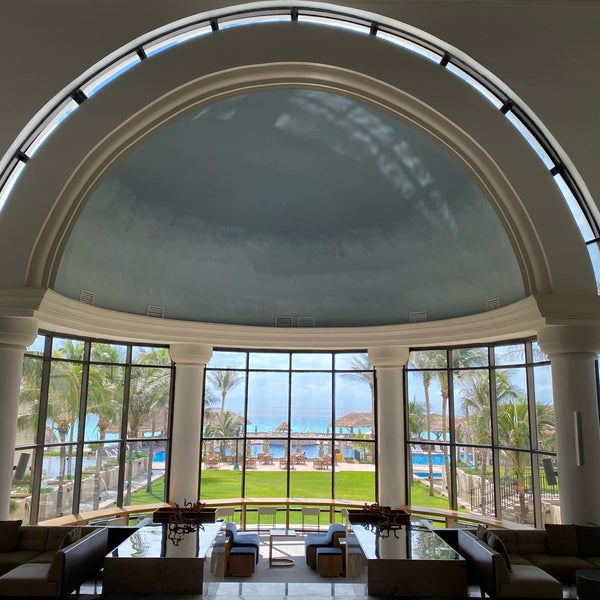 Photo taken at CasaMagna Marriott Cancun Resort by Pedro R. on 7/21/2020