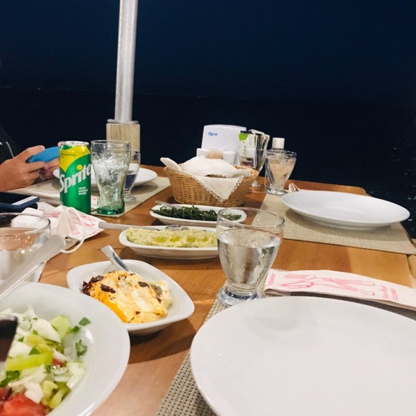 Foto diambil di Hasanaki Balık Restaurant oleh N.Y ş. pada 7/30/2020
