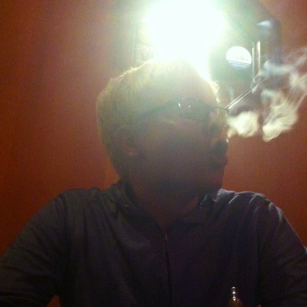 Leen O Cafe Hookah Bar in Columbus