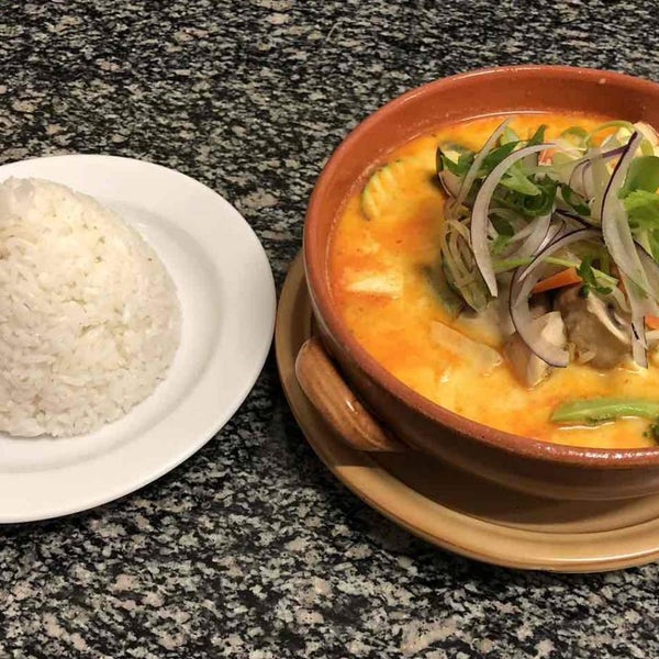 Try our delicious Thai food from our chef - 5 minutes walk from tram 10, 16, 21, 23, 13 and tram 11 - station Jiriho z Podebrad or Vinohradska vodarna