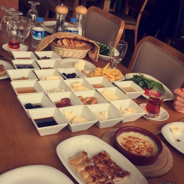 Foto tomada en Ovalı Konya Mutfağı  por Ecem el 5/9/2016
