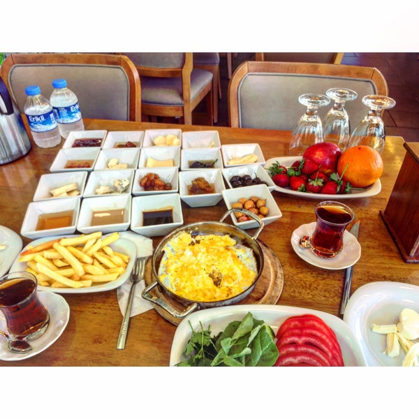 Foto tomada en Ovalı Konya Mutfağı  por Ecem el 5/8/2016