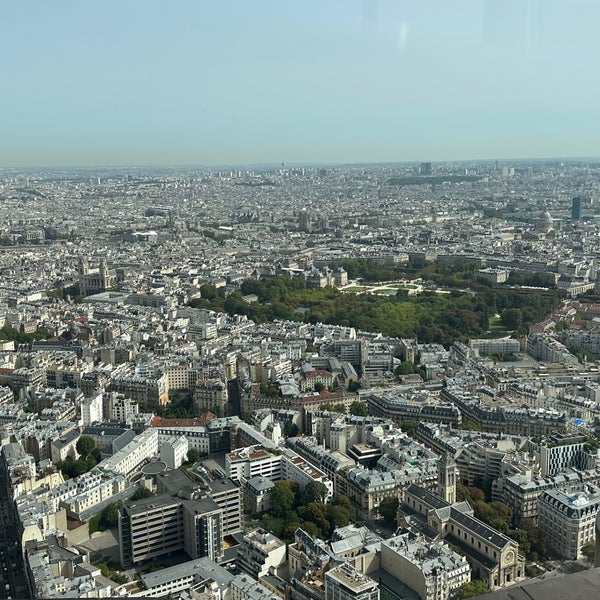 Foto tomada en El observatorio panorámico de la Tour Montparnasse  por Guilherme 梅. el 9/5/2023