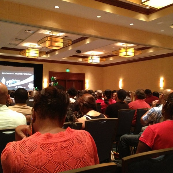 Foto diambil di Atlanta Marriott Buckhead Hotel &amp; Conference Center oleh Tyrone B. pada 6/23/2013