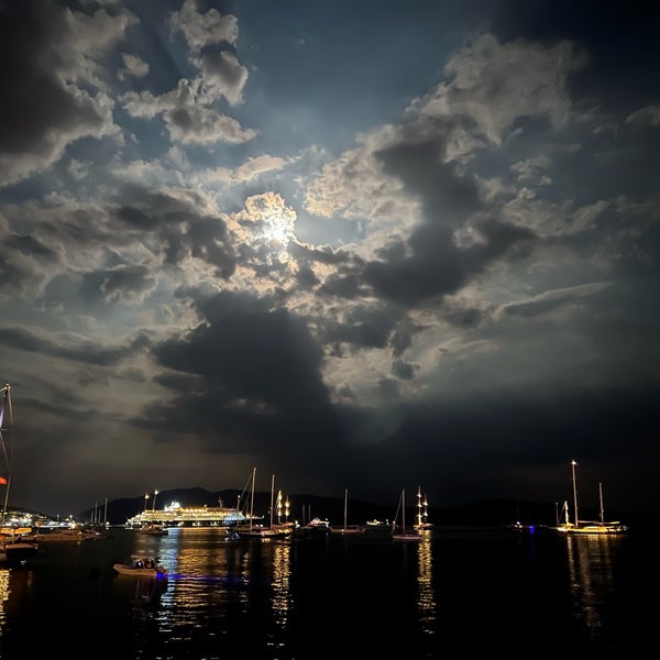 6/13/2022にGoktug U.がClub Catamaranで撮った写真