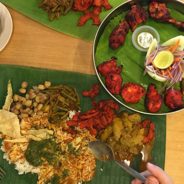 Amazing banana leaf rice here. Totally enjoyed the tandoori platter and palak paneer. Quite reasonably priced as well.