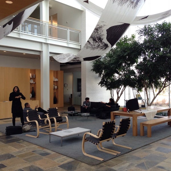 Crate & Barrel Corporate HQ Northbrook, IL