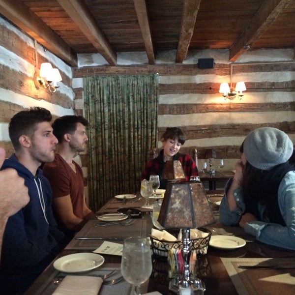 4/19/2014にBeth S.がThe Grill At Harryman Houseで撮った写真