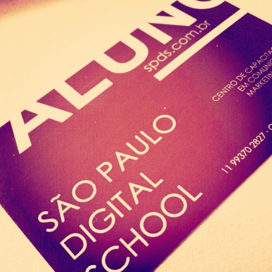 รูปภาพถ่ายที่ São Paulo Digital School โดย pockett. เมื่อ 10/30/2012