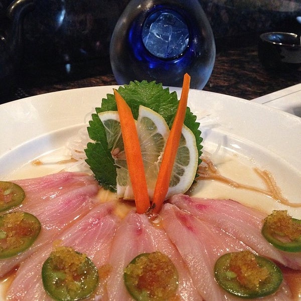 5/18/2014 tarihinde Chris S.ziyaretçi tarafından Sushi Mon Japanese Cuisine'de çekilen fotoğraf