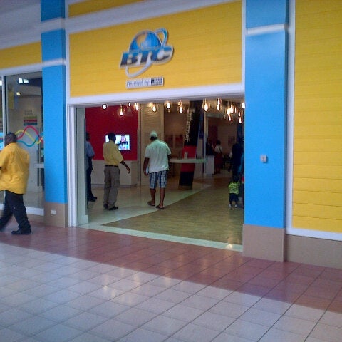 Manager of btc retail store mall at marathon blockfi fees to buy crypto
