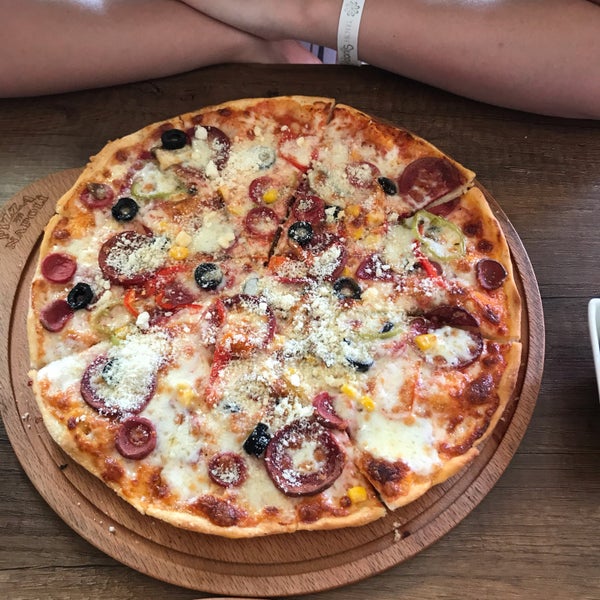 Das Foto wurde bei Pizza Napoli von Vitaly P. am 7/10/2019 aufgenommen