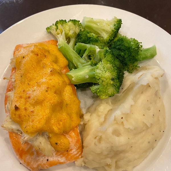 Leeds Restaurant & Lounge Harrisburg, PA