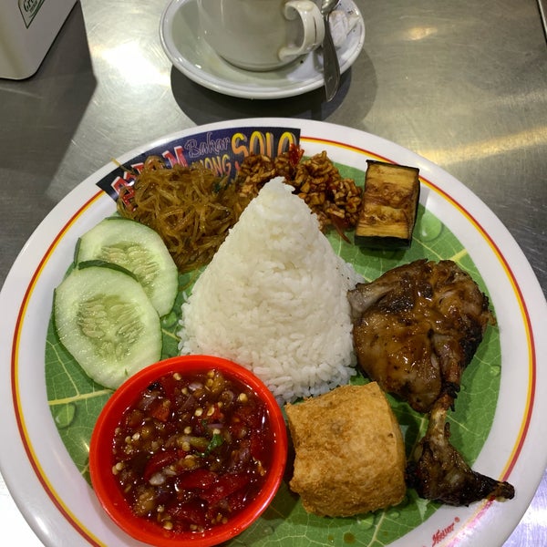 Ayam Bakar Wong Solo, Batu Malang - Timur Alun2 Batu