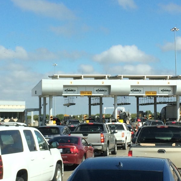 Photos at US Border Patrol Checkpoint Encinal, TX