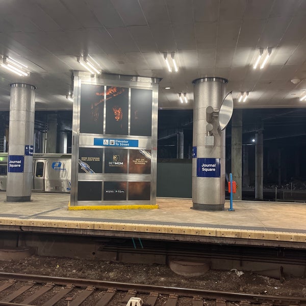 Photo taken at Journal Square PATH Station by Siobhán on 8/28/2022